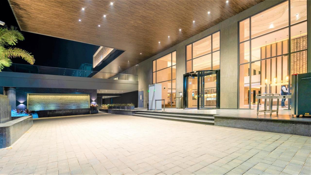 Courtyard By Marriott Vadodara Esterno foto