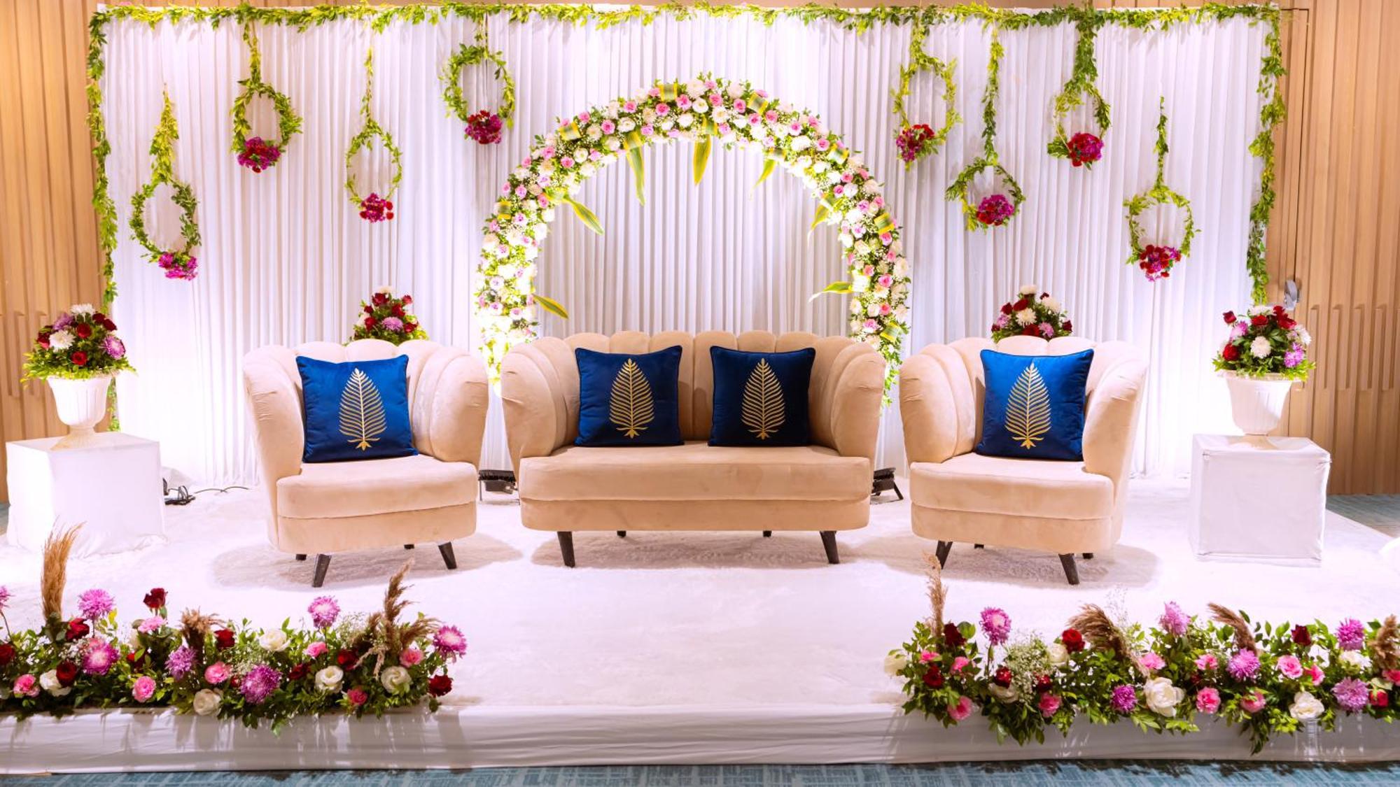 Courtyard By Marriott Vadodara Esterno foto