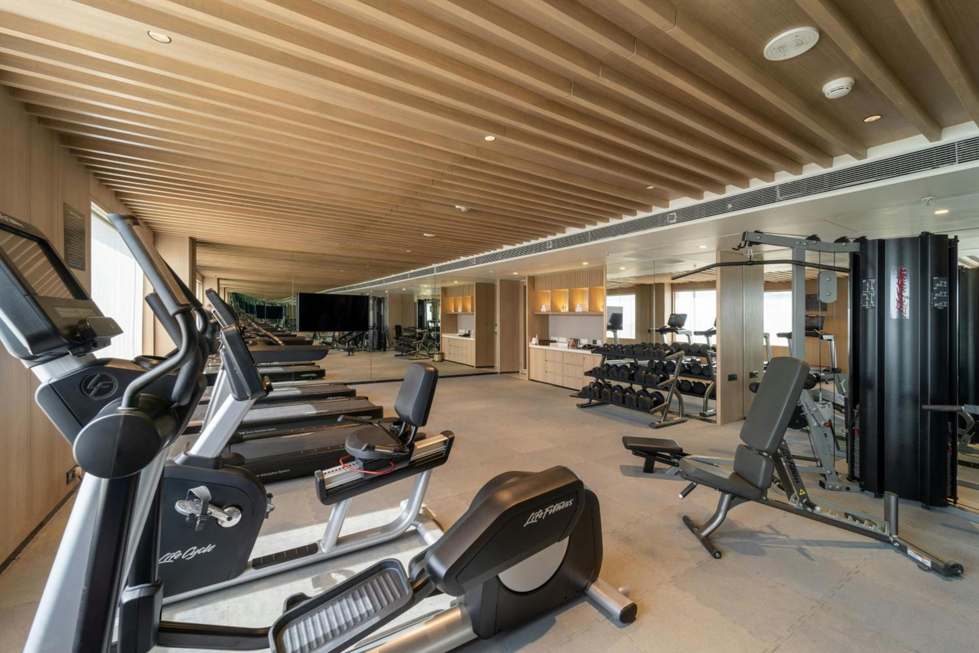 Courtyard By Marriott Vadodara Esterno foto