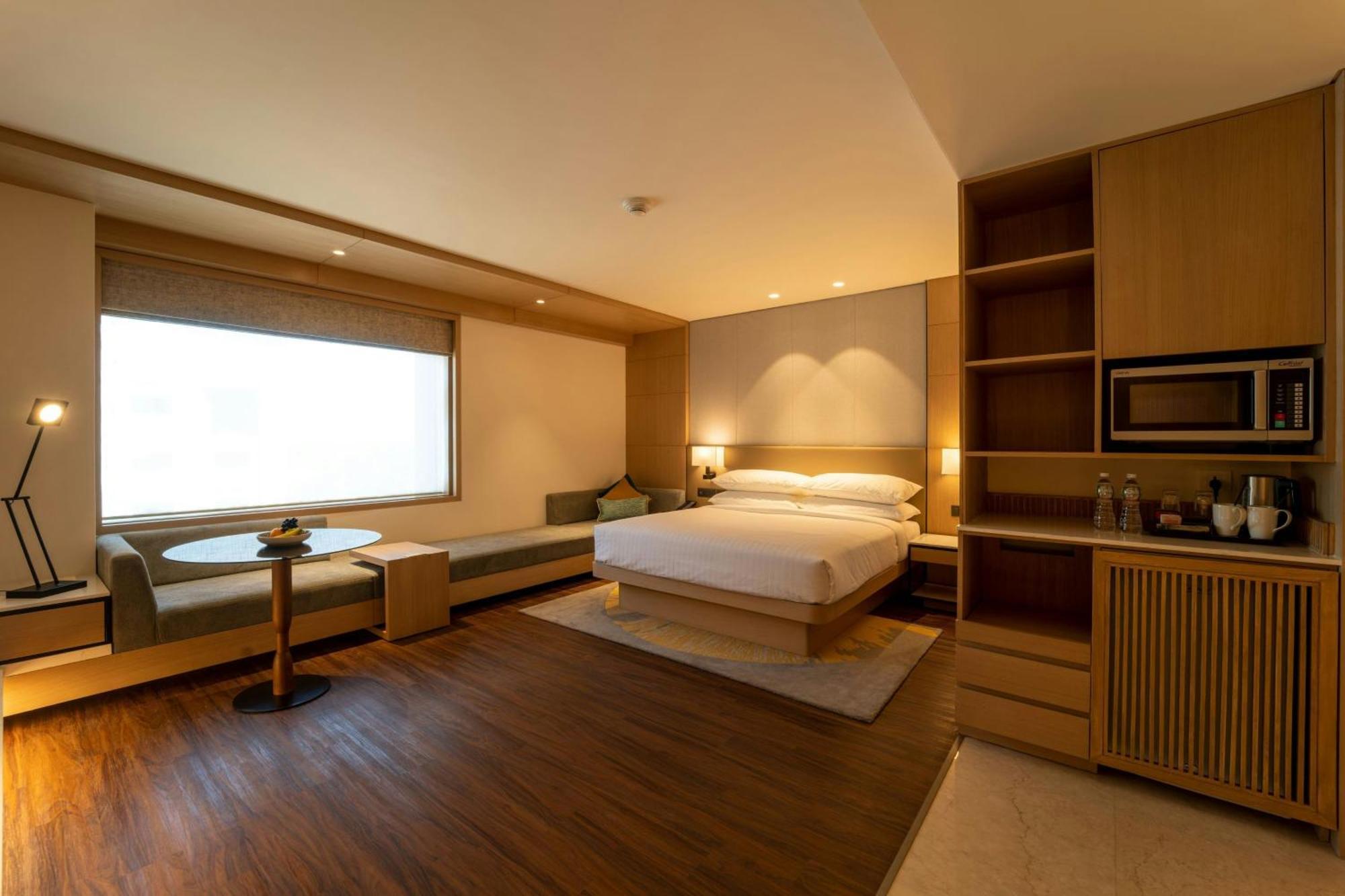 Courtyard By Marriott Vadodara Esterno foto