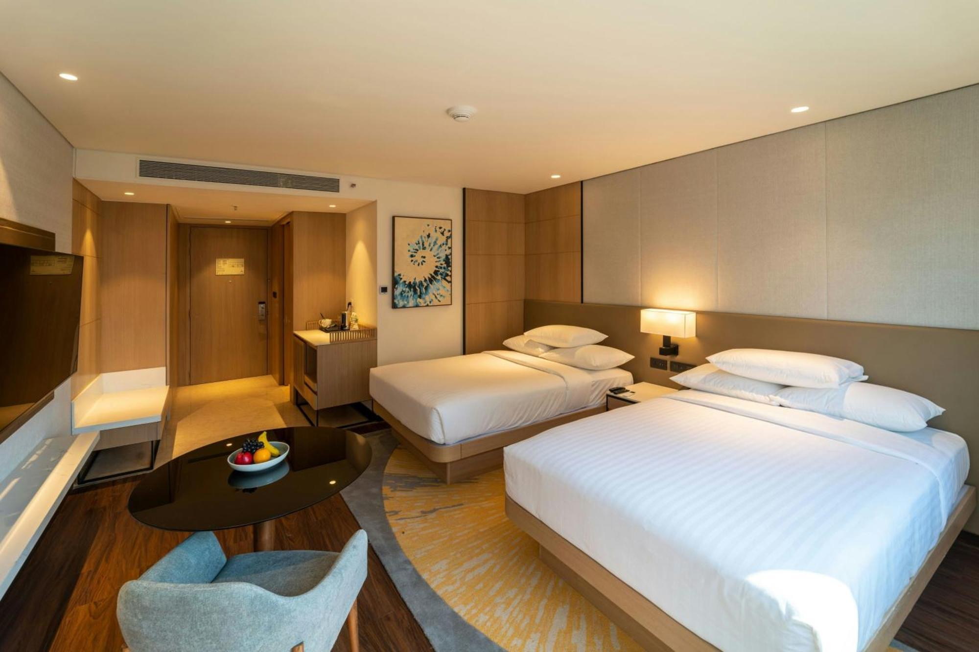 Courtyard By Marriott Vadodara Esterno foto